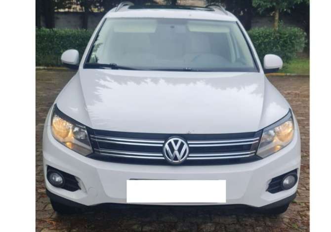 Noleggio Auto a Argirocastro - 60 Euro