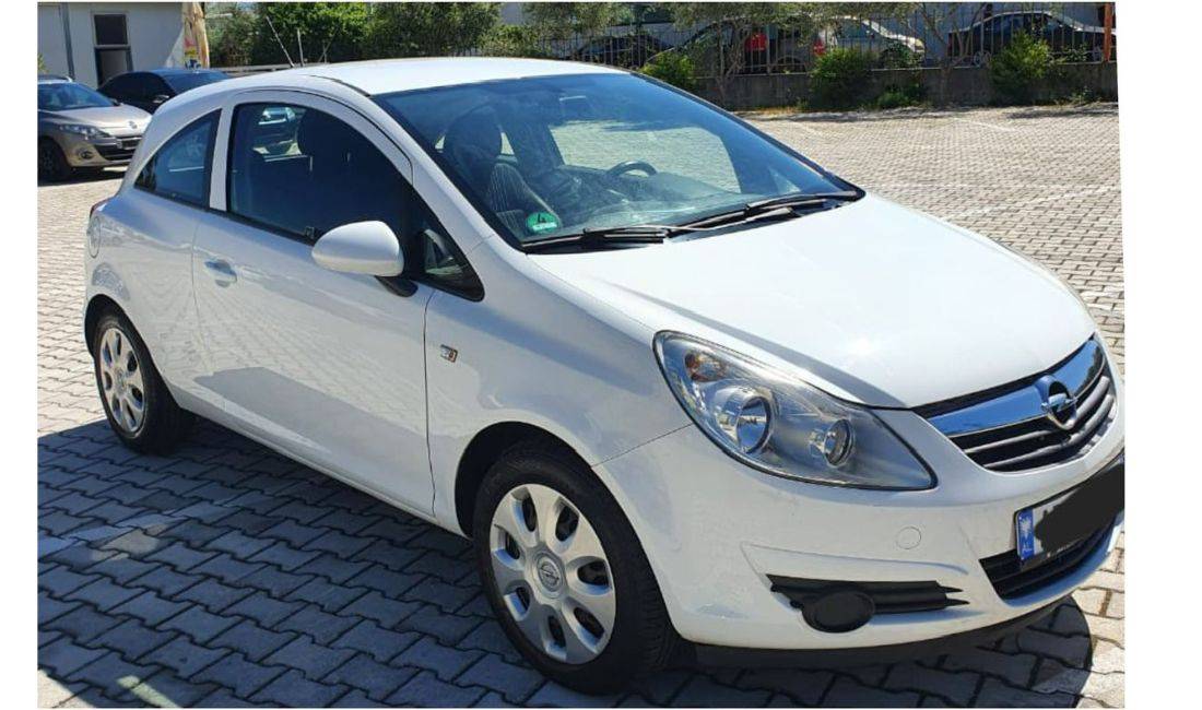 Jepet me qera Opel Corsa duke filluar nga 25 euro dita