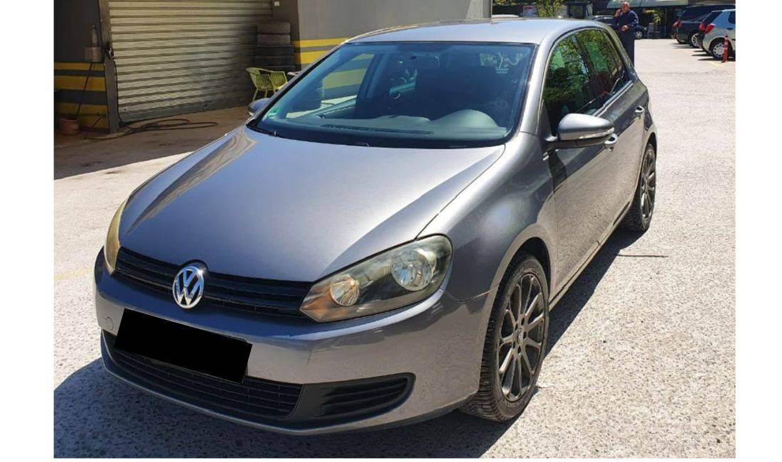 Jepet me qera Volkswagen Golf 6 duke filluar nga 30 euro dita