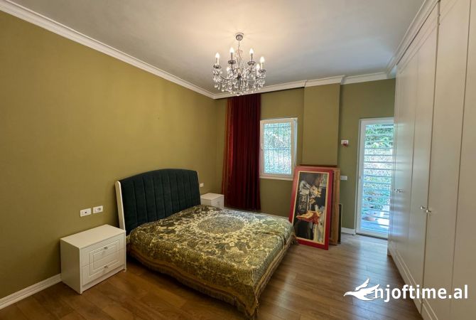 Shtepi me qera Apartament ne Tirane, 2+1, Mobilimi E mobiluar, Pagesa 850  Euro.
