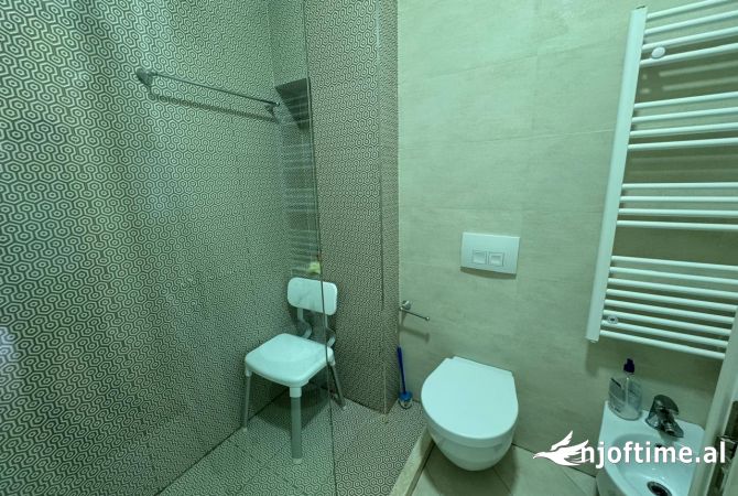 Shtepi me qera Apartament ne Tirane, 2+1, Mobilimi E mobiluar, Pagesa 850  Euro.