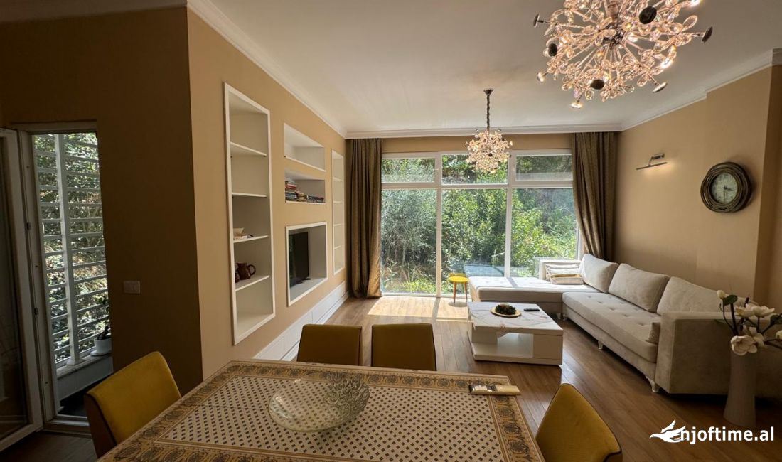 Shtepi me qera Apartament ne Tirane, 2+1, Mobilimi E mobiluar, Pagesa 850  Euro.