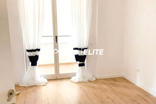 Shtepi me qera Apartament ne Tirane, 2+1, Mobilimi E mobiluar, Pagesa 900  Euro.