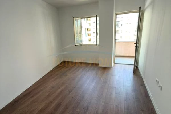 Shtepi ne shitje 1+1 ne Tirane - 12,000,000 Leke