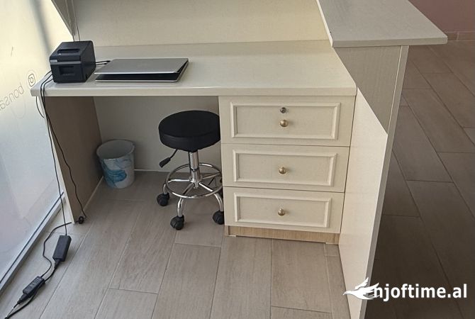 Pajisje biznesi ne shitje ne Tirane - 300 Euro