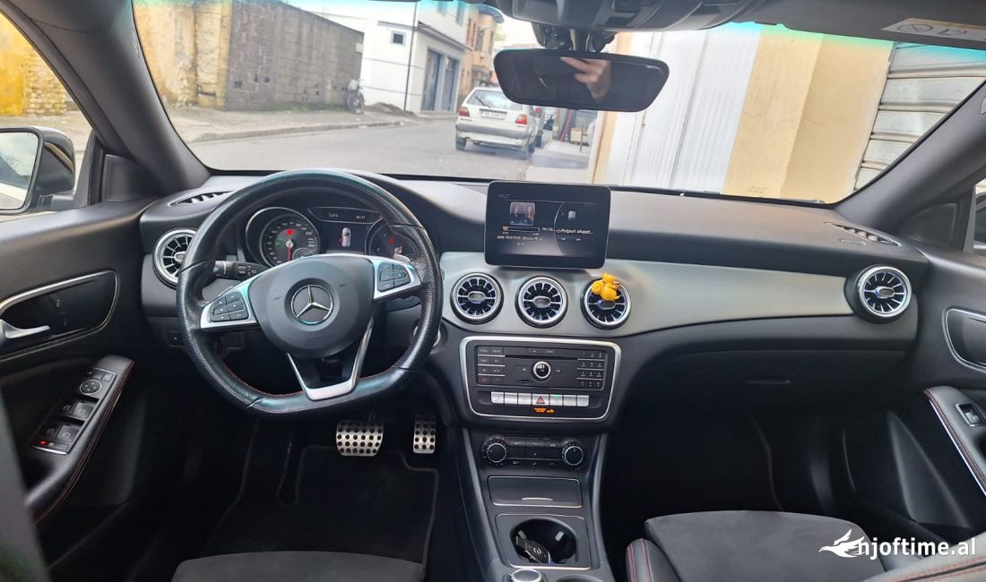 Auto in Vendita a Scutari, Mercedes-Benz, 2019 Diesel,Kambio Automatik Pagamento 19,000  Euro.