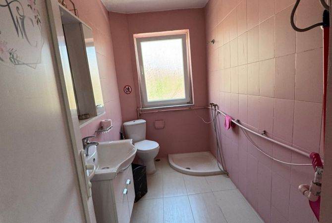 Business Property for Rent 3+1 in Tirana - 600 Euro