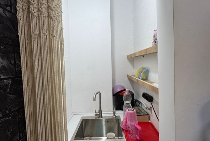 Business Property for Rent 3+1 in Tirana - 600 Euro