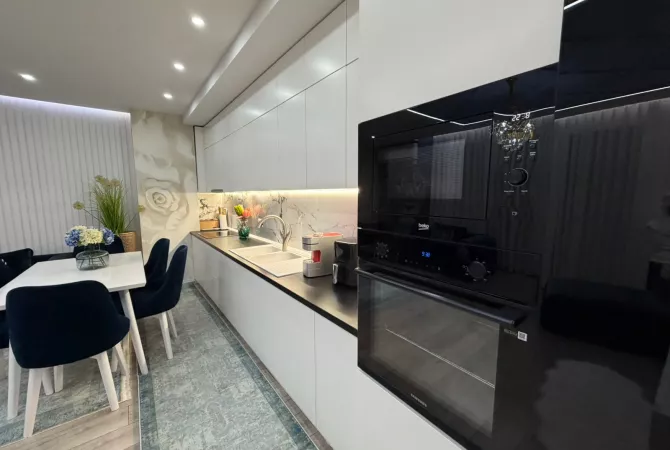 Shtepi ne shitje Apartament ne Tirane, 2+1, Mobilimi E mobiluar, Pagesa 160,000  Euro.