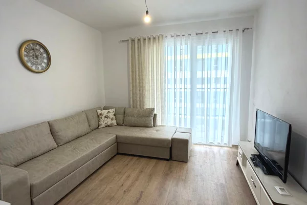 Shtepi me qera Apartament ne Tirane, 2+1, Mobilimi E mobiluar, Pagesa 450  Euro.