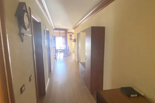 Shtepi ne shitje Apartament ne Tirane, 2+1, Mobilimi E mobiluar, Pagesa 300,000  Euro.