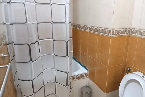 Shtepi me qera Apartament ne Tirane, 2+1, Mobilimi E mobiluar, Pagesa 85,000  Leke.