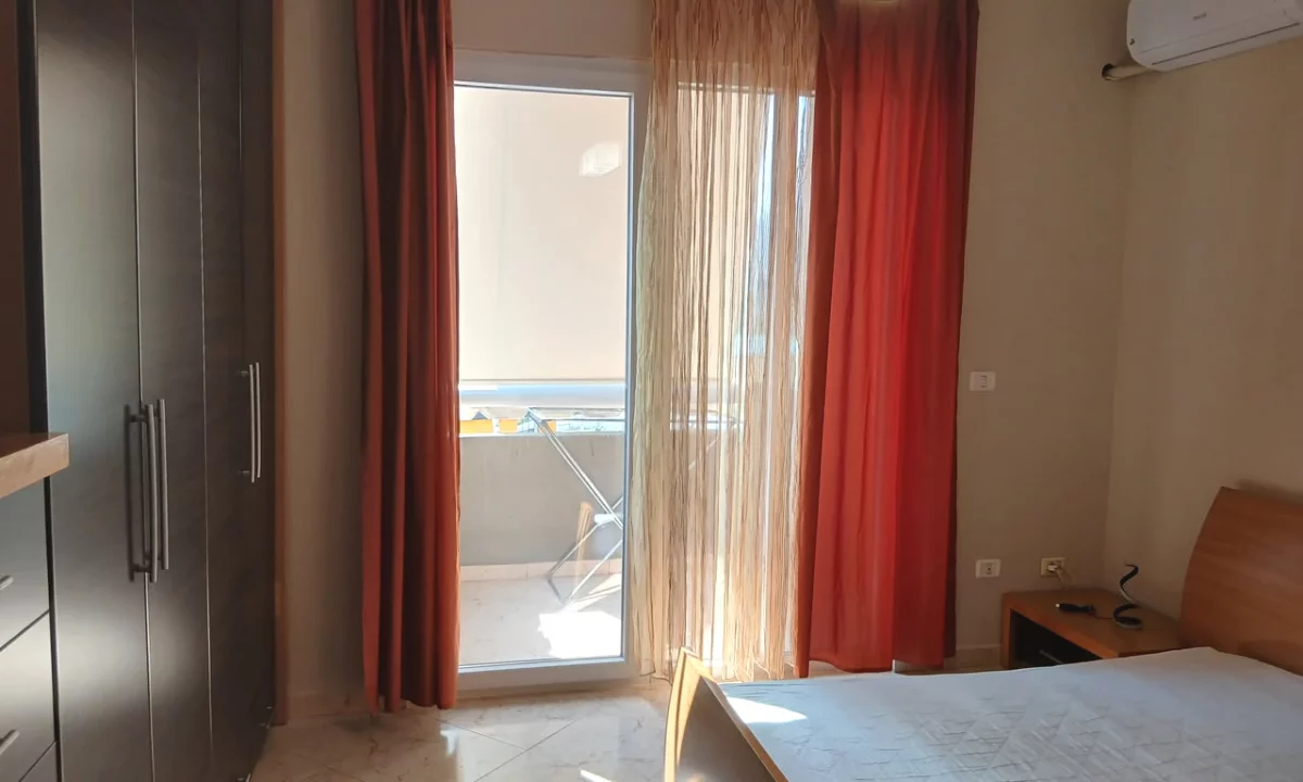 Shtepi me qera Apartament ne Tirane, 2+1, Mobilimi E mobiluar, Pagesa 85,000  Leke.