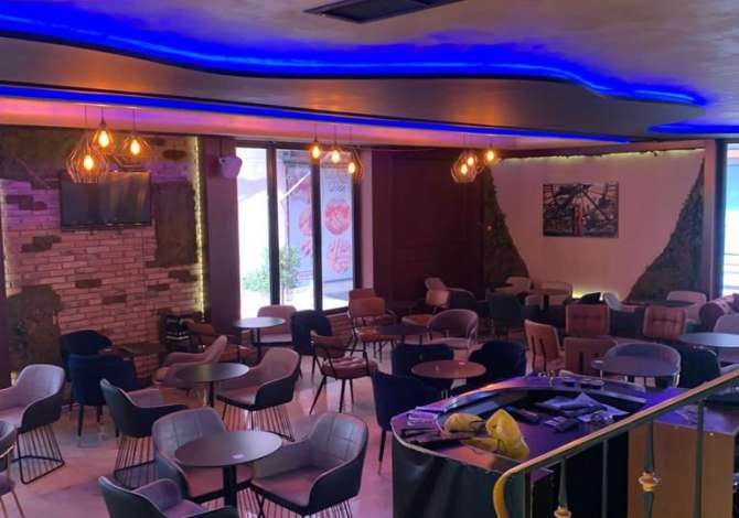Ambient biznesi me qera 2+1 ne Tirane - 3,000 Euro