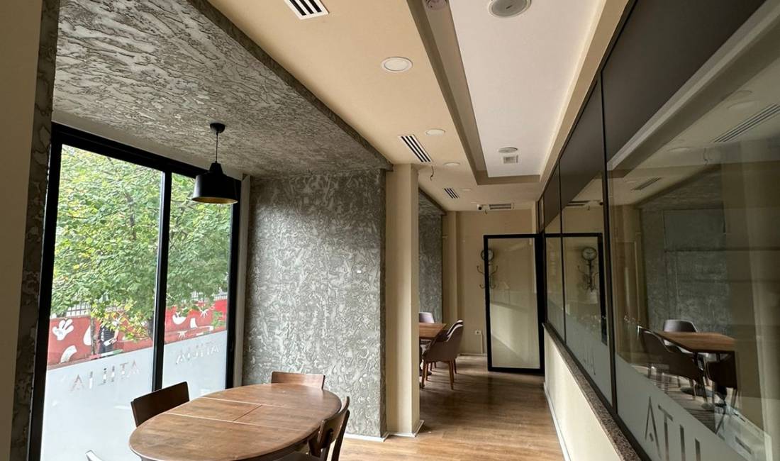 Jepet me qera Ambjent Restoranti Duplex ne zonen e bllokut