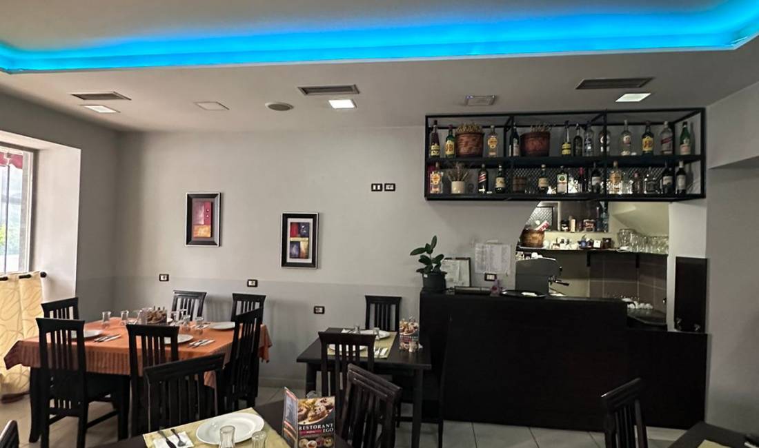 Jepet me qera ambjent biznesi tek Stadiumi Dinamo