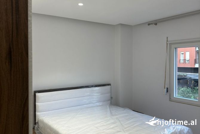 Shtepi me qera Apartament ne Tirane, 2+1, Mobilimi E mobiluar, Pagesa 65,000  Leke.