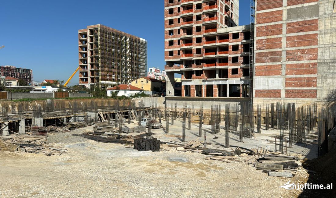 Shtepi ne shitje Apartament ne Tirane, 2+1, Mobilimi Bosh, pa mobiluar, Pagesa 147,420  Euro.