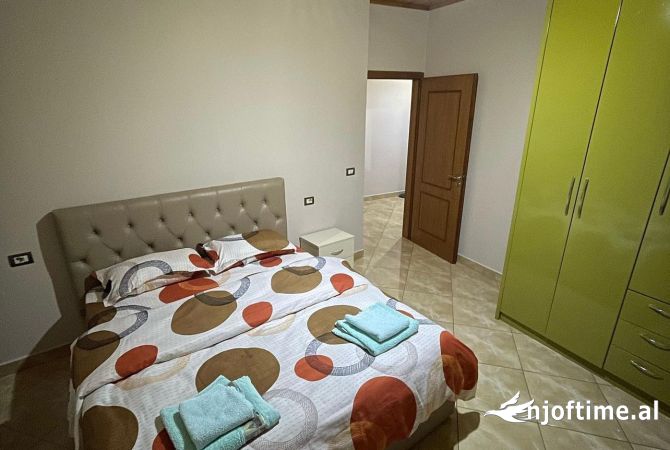 Shtepi me qera Apartament ne Tirane, 1+1, Mobilimi E mobiluar, Pagesa 500  Euro.