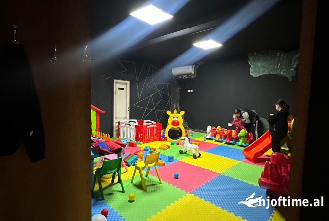 Shitet lokal ne Zonen e Freskut