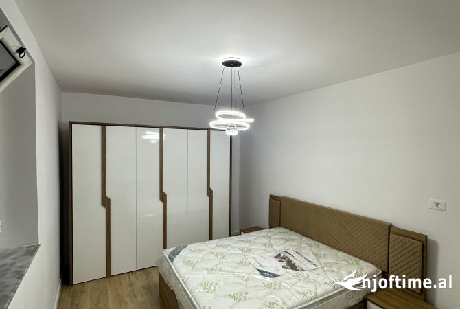 Shtepi me qera Apartament ne Tirane, 2+1, Mobilimi E mobiluar, Pagesa 750  Euro.