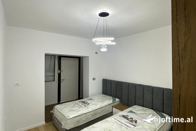 Shtepi me qera Apartament ne Tirane, 2+1, Mobilimi E mobiluar, Pagesa 750  Euro.