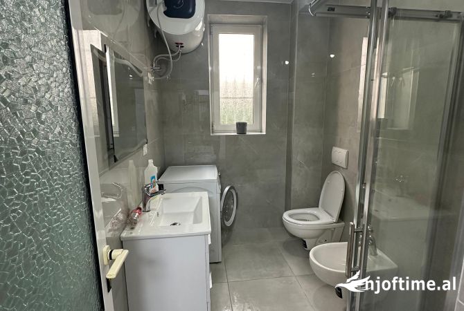 Shtepi me qera Apartament ne Tirane, 2+1, Mobilimi E mobiluar, Pagesa 750  Euro.