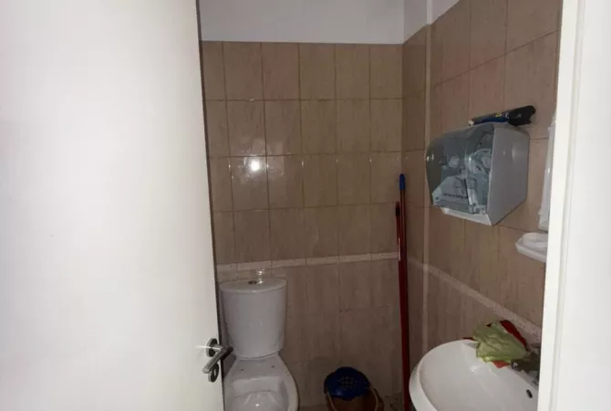 Jepet me qira ambjent biznesi ne Don Bosko