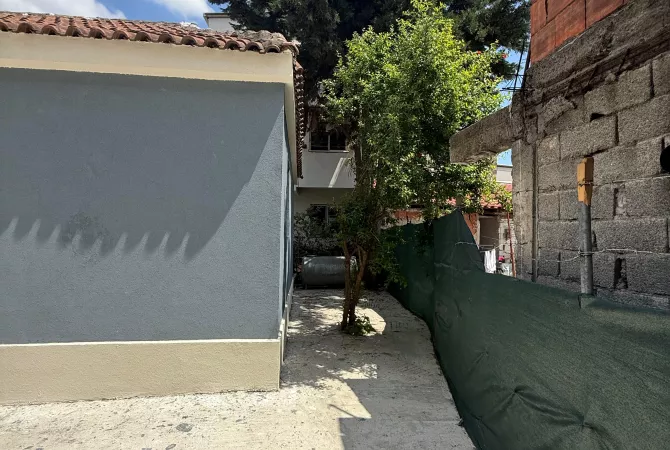 Jepet me qira shtepi private me oborr ne Don Bosko