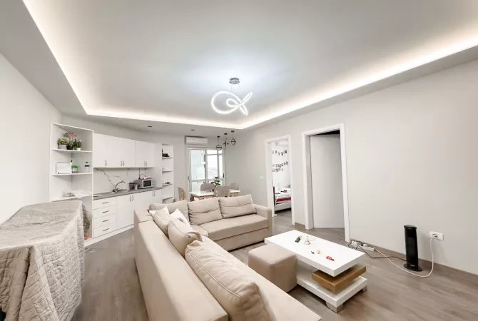 Shtepi me qera Apartament ne Tirane, 2+1, Mobilimi E mobiluar, Pagesa 700  Euro.