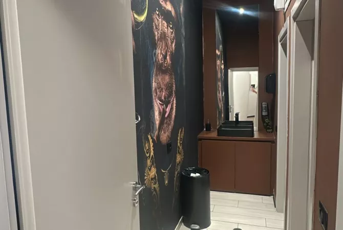 Jepet me qira ambjent biznesi ose shitet aktiviteti i qendres estetike ne Astir