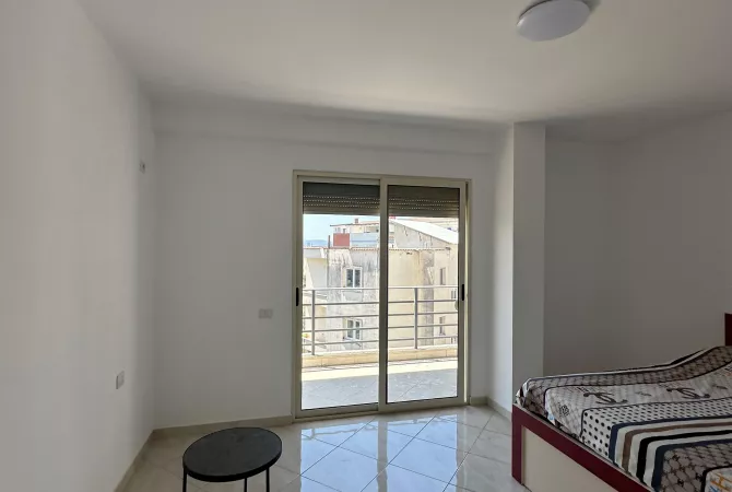 Shtepi ne shitje Apartament ne Tirane, 2+1, Mobilimi E mobiluar, Pagesa 142,500  Euro.