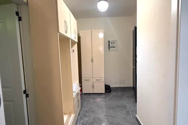 Shtepi me qera Apartament ne Tirane, 2+1, Mobilimi E mobiluar, Pagesa 450  Euro.