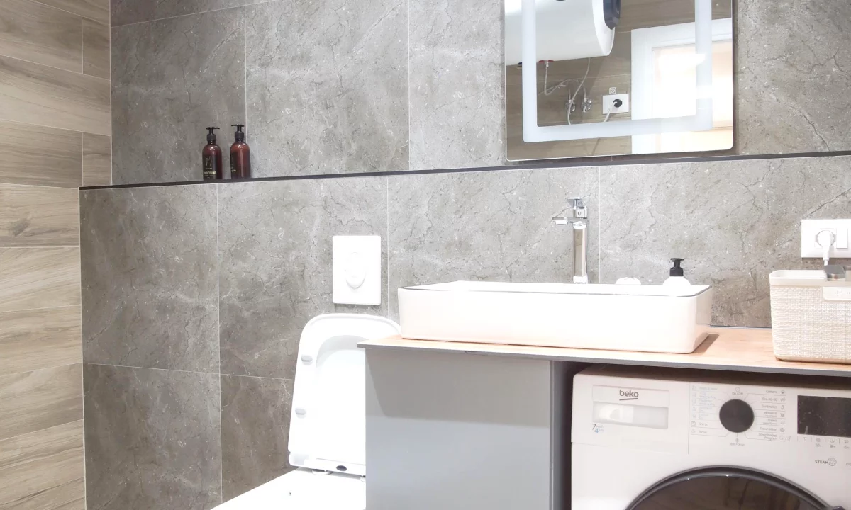 Shtepi me qera Apartament ne Tirane, 2+1, Mobilimi E mobiluar, Pagesa 1,200  Euro.