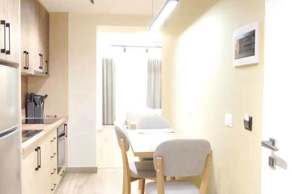 Shtepi me qera Apartament ne Tirane, 2+1, Mobilimi E mobiluar, Pagesa 1,200  Euro.