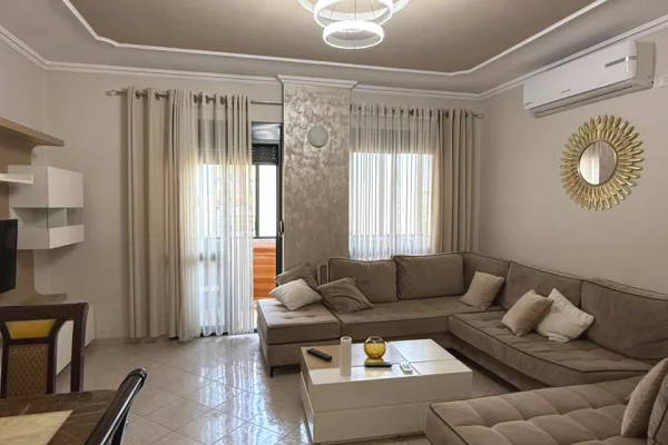 Shtepi me qera Apartament ne Tirane, 2+1, Mobilimi E mobiluar, Pagesa 750,000  Leke.