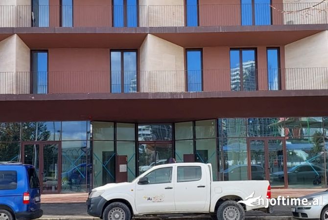 ZYRE ME QIRA TEK ALTANA!