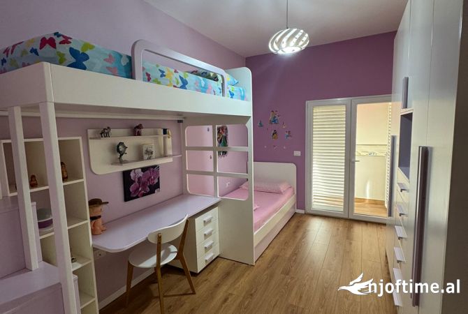 Appartamento in affitto a Tirana 2+1, Arredato