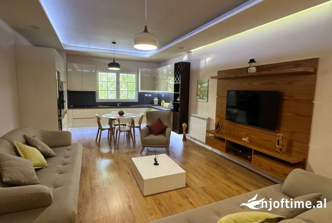 JEPET ME QIRA APARTMENT 2+1+2 TUALETE +2 BALLKONE, PRANE SPITALIT NENE TEREZA, TIRANE