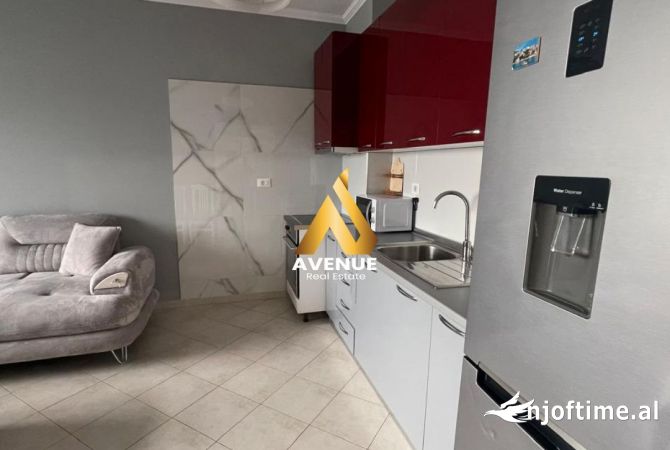 Appartamento in affitto a Tirana 2+1, Arredato