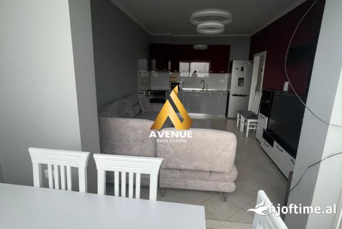 Appartamento in affitto a Tirana 2+1, Arredato