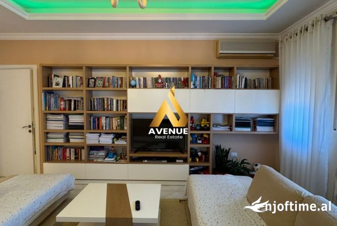 SHITET APARTAMENT 3+1+2, I MOBILUAR, LIQENI I THATE, PRANE HOTEL RADISONIT, TIRANE        