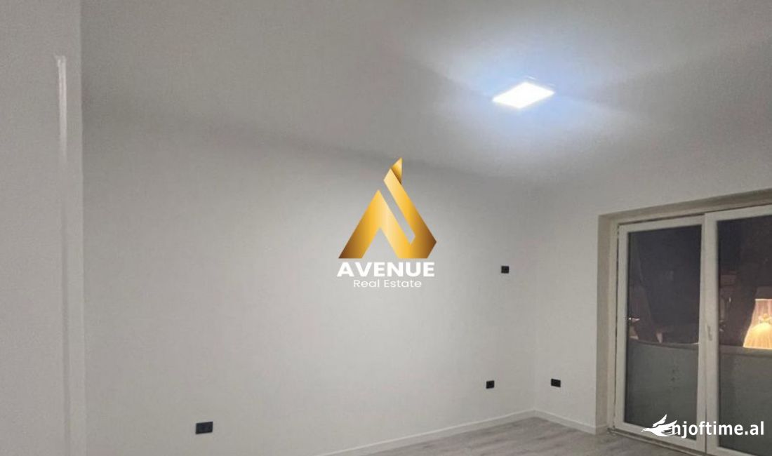 AMBIENT BIZNESI ME QERA, MYSLYM SHYRI, TIRANE 