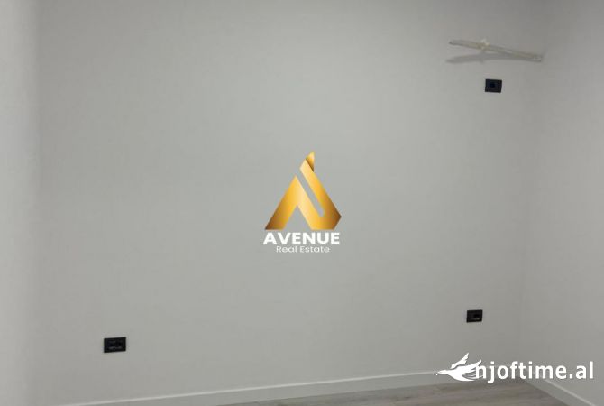 AMBIENT BIZNESI ME QERA, MYSLYM SHYRI, TIRANE 