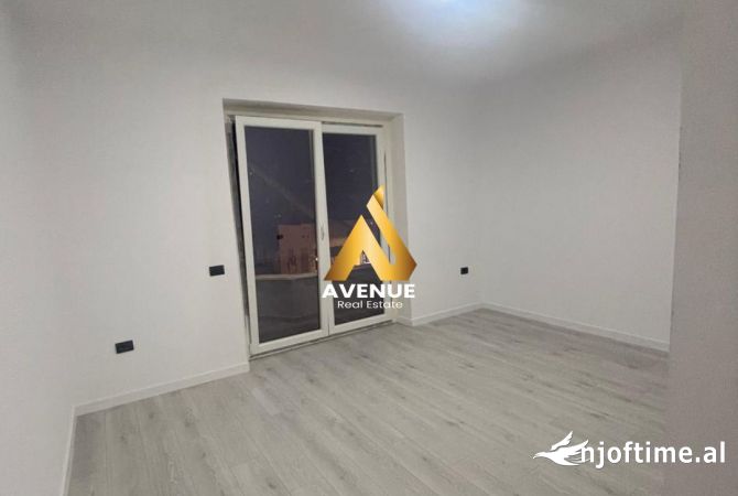 AMBIENT BIZNESI ME QERA, MYSLYM SHYRI, TIRANE 