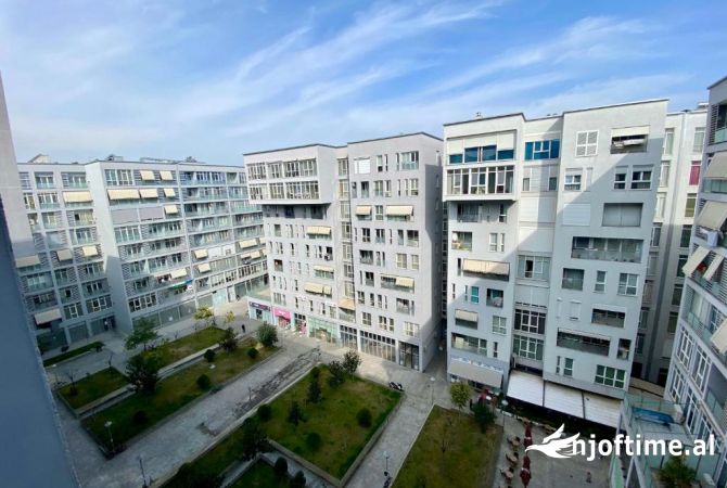 Ambiente Commerciale in Affitto 3+1 a Tirana - 500 Euro