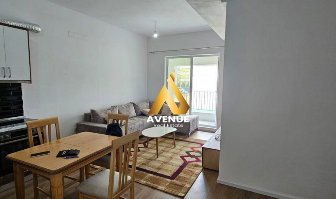 Shtepi me qera Apartament ne Tirane, 2+1, Mobilimi E mobiluar, Pagesa 500  Euro.