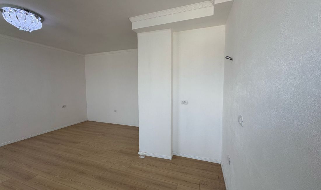 Appartamento in vendita a Tirana 1+1, Vuoto