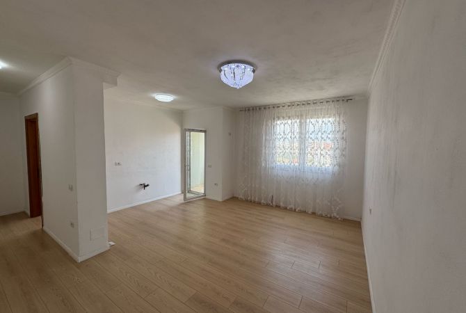 Appartamento in vendita a Tirana 1+1, Vuoto