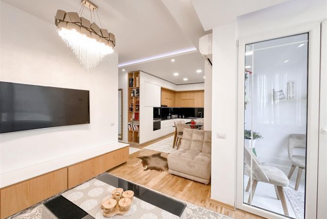 Appartamento in vendita a Tirana 3+1, Arredato